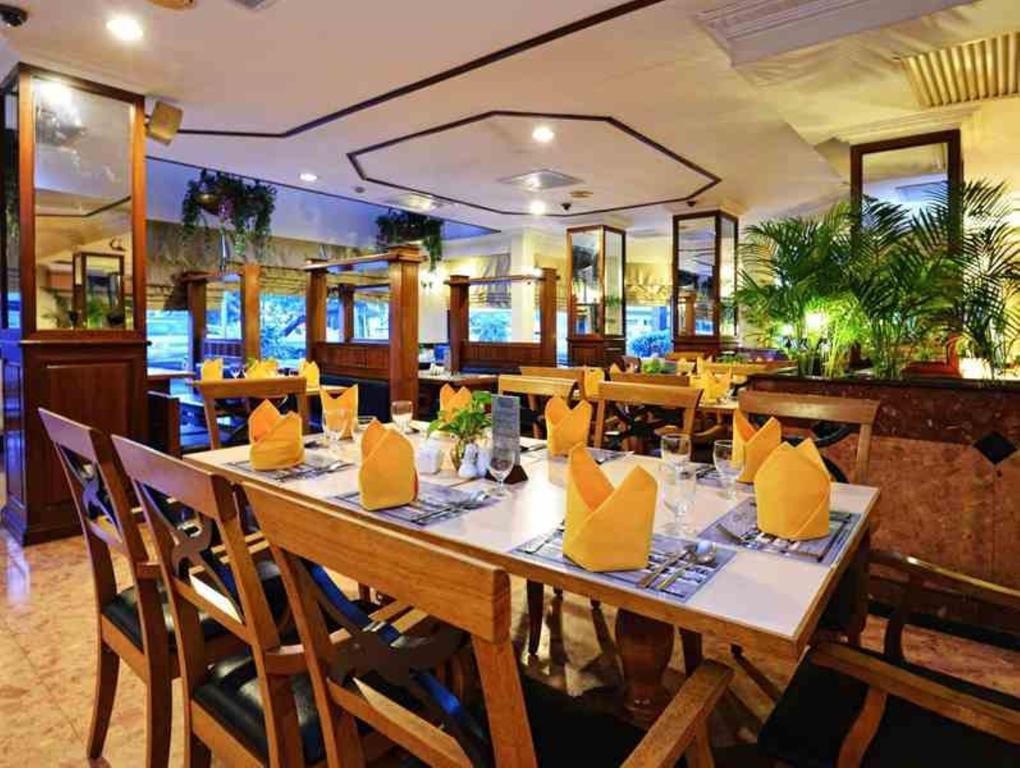 Holiday Villa Hotel City Centre Пном Пен Екстериор снимка