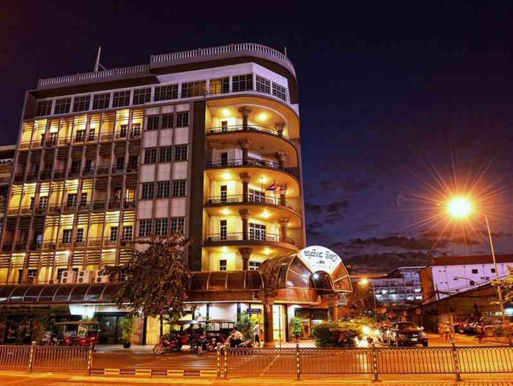 Holiday Villa Hotel City Centre Пном Пен Екстериор снимка