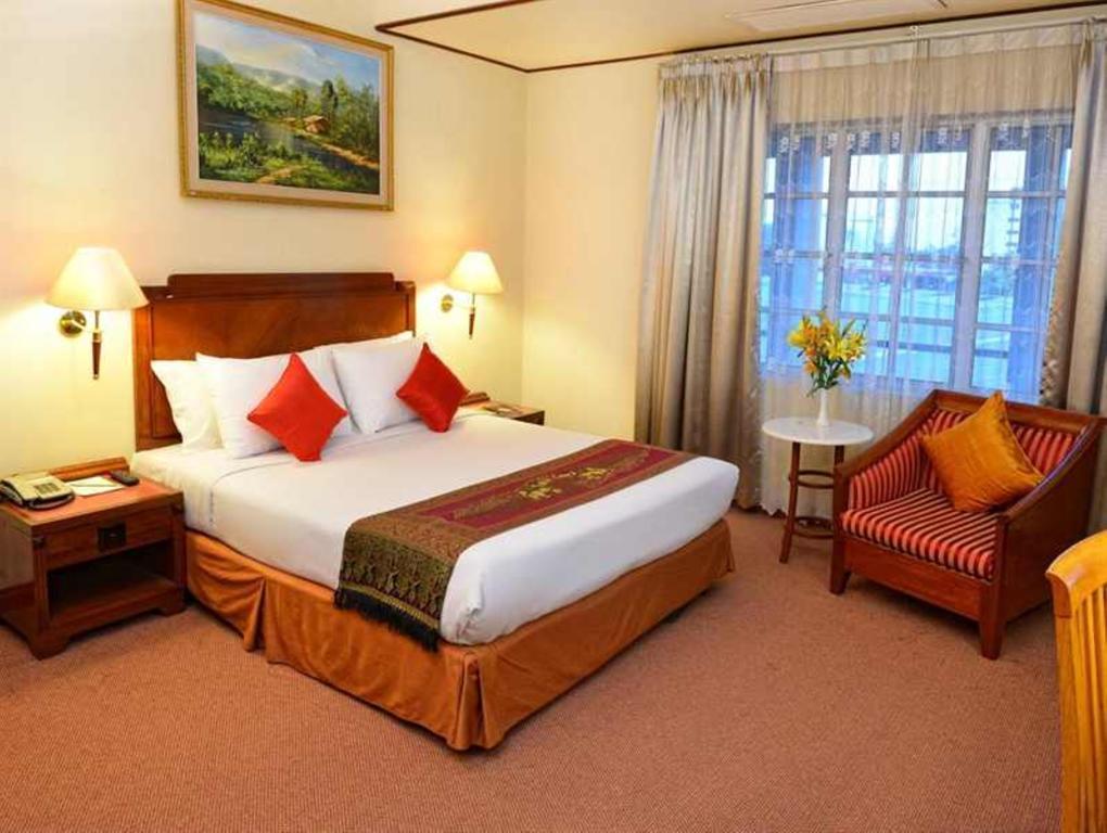 Holiday Villa Hotel City Centre Пном Пен Стая снимка