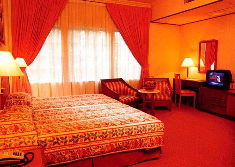 Holiday Villa Hotel City Centre Пном Пен Стая снимка