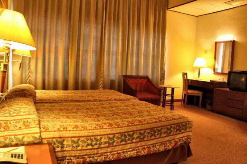 Holiday Villa Hotel City Centre Пном Пен Екстериор снимка